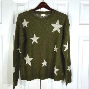 Hem & Thread Green w/ Stars pull over sweater